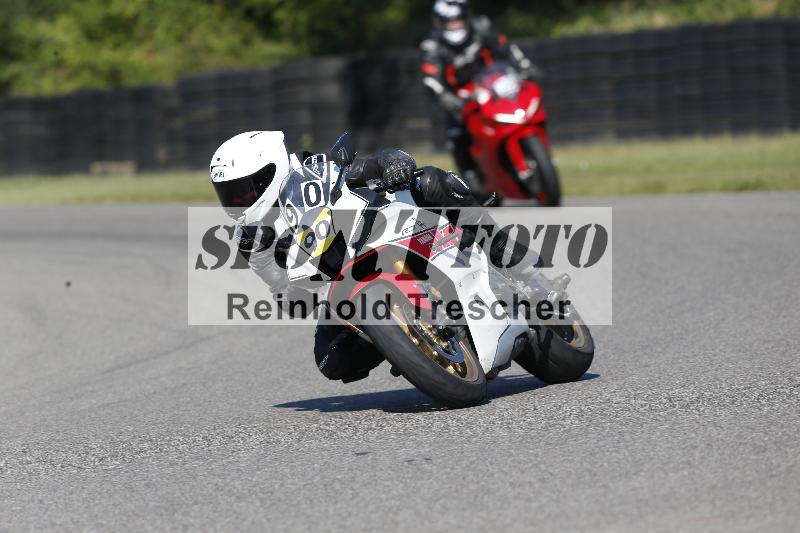 Archiv-2025/49 26.08.2025 Cornu Master School ADR/blau-bleu/90